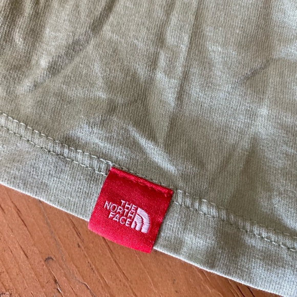 The North Face tee shirt - Picture 5 of 5